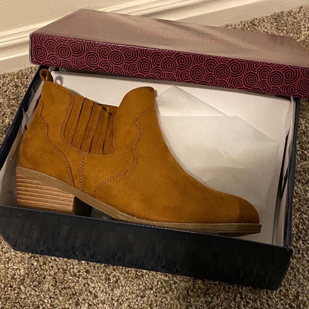 Tan Ankle Boots for Women